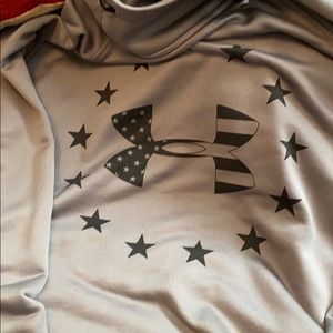 Under Armour Sweatshirt